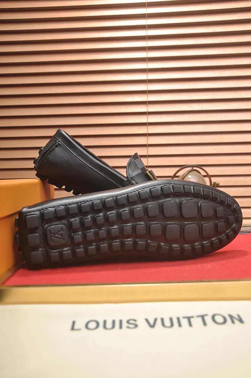 Men's men's shoes 💰420💶 [LV Doudou shoes] (water-dyed cowhide lining) new model is on the market, available on the official website. The new Doudou shoes are processed into single-color materials, and the uppers are made of imported horsehide leather. The body of the shoe is fully hemmed with mark thread, and is lined with imported original cowhide leather. The elegant shoe shape is super suitable for all-matching, and the size is 38-44.